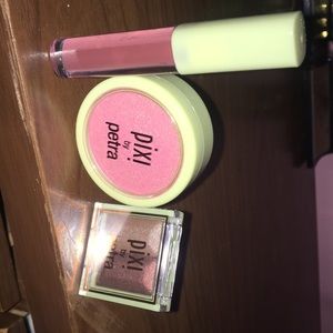 Pixi by Petra Makeup